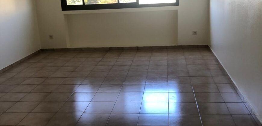 APPARTEMENT 5 PIECES USAGE BUREAU AGDAL