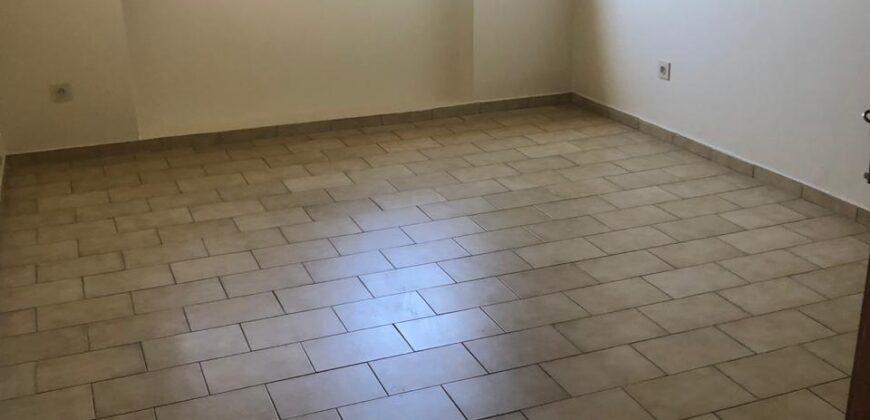 APPARTEMENT 5 PIECES USAGE BUREAU AGDAL