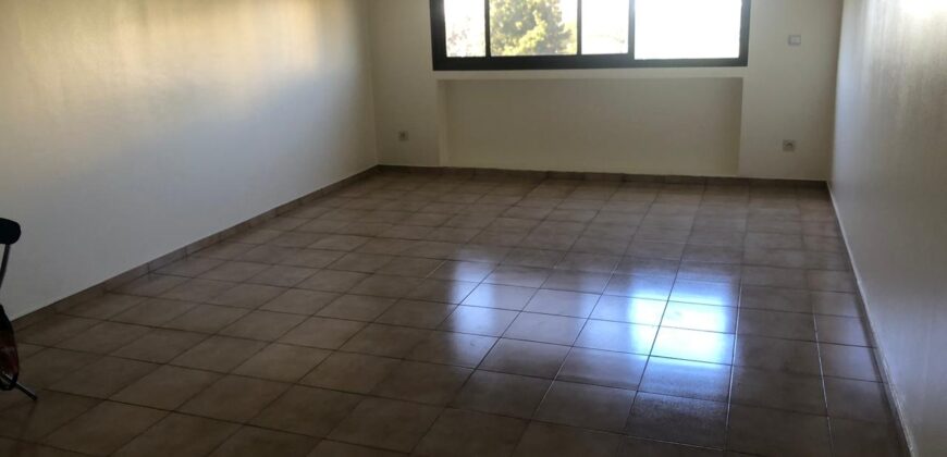 APPARTEMENT 5 PIECES USAGE BUREAU AGDAL